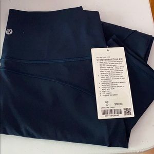 NWTO Lululemon in the movement crop